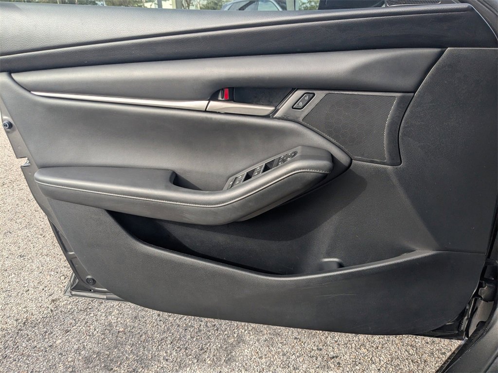 Used 2020 MAZDA MAZDA3 Hatchback image 36