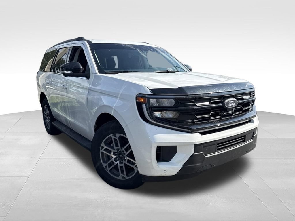 Certified 2025 Ford Expedition Active RWD image 2
