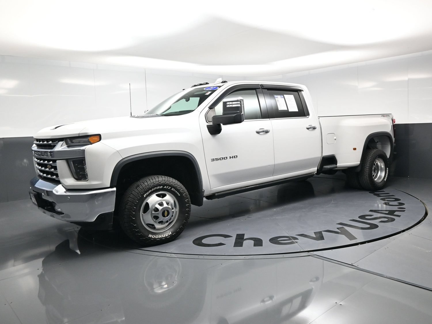 Used 2021 Chevrolet Silverado 3500 LTZ w/ LTZ Convenience Package AWD/4WD image 11
