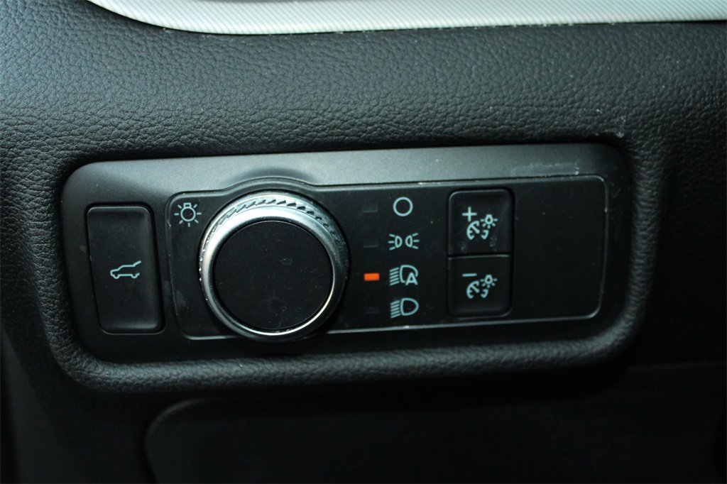 Used 2020 Ford Explorer XLT w/ Comfort Package image 29