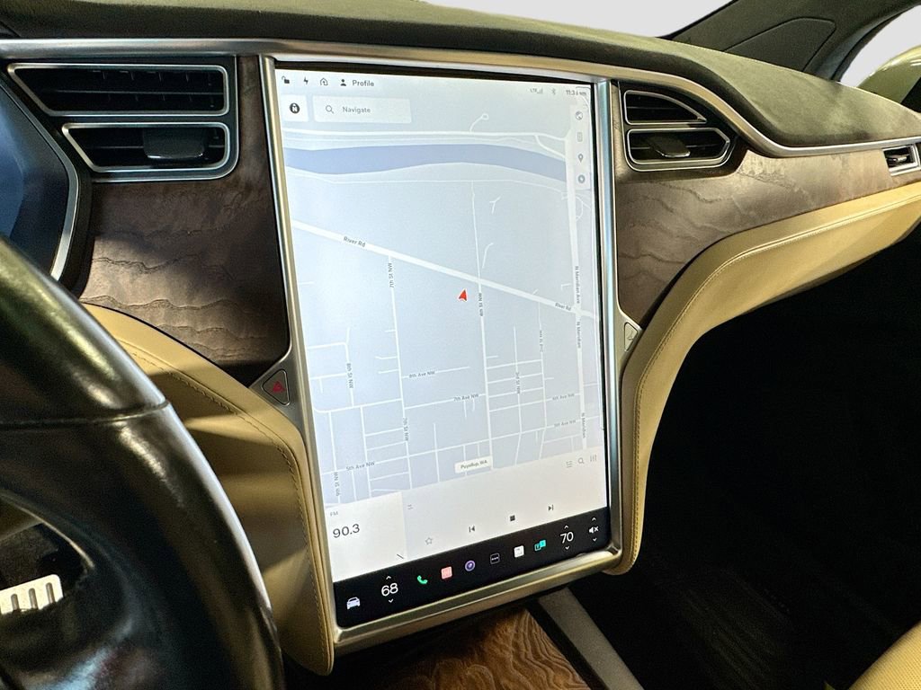 Used 2016 Tesla Model X Performance image 21