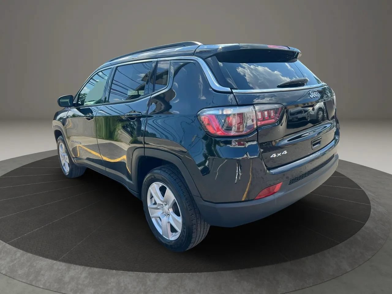 Used 2022 Jeep Compass Latitude AWD/4WD image 7