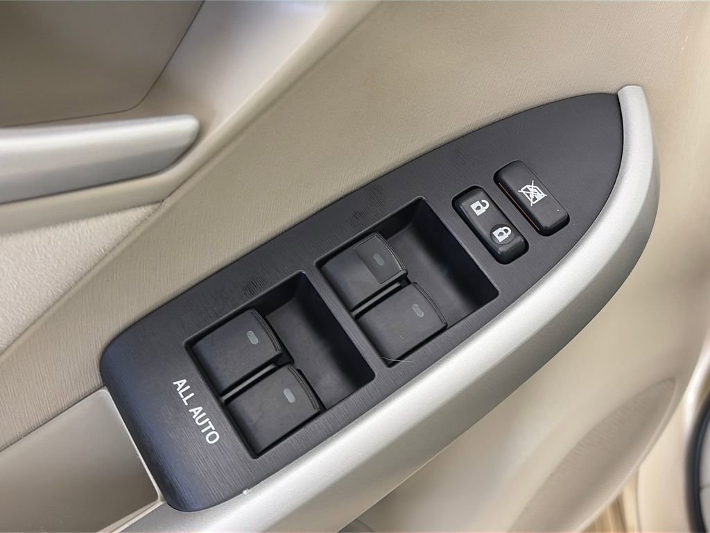 Used 2011 Toyota Prius Two image 24