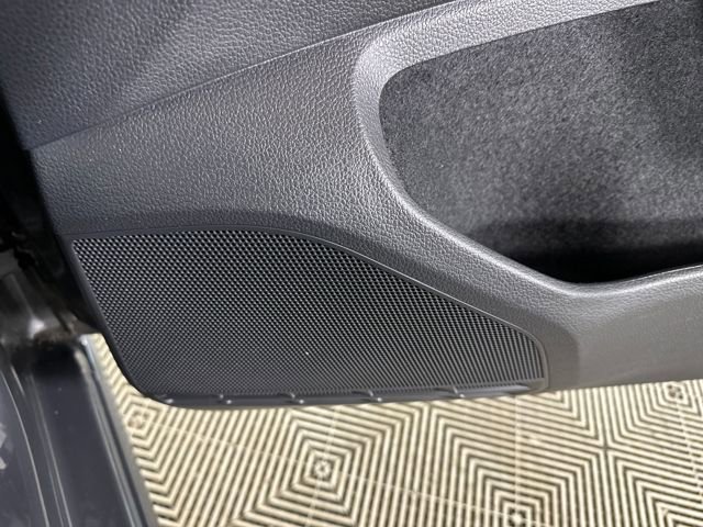 Used 2019 Volkswagen e-Golf SEL Premium image 29