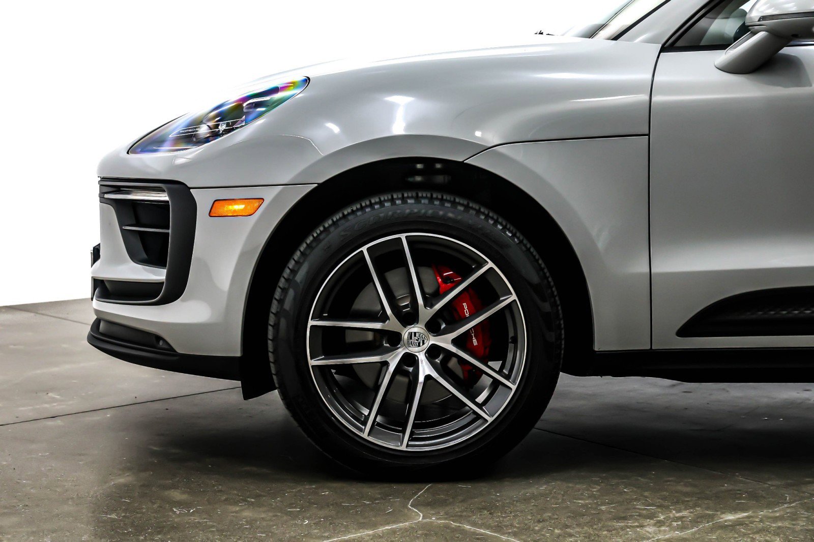 Used 2024 Porsche Macan S image 10