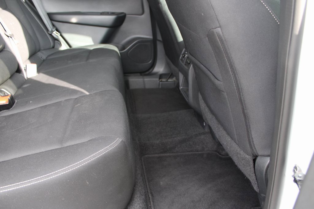 Used 2024 Nissan Rogue S image 23