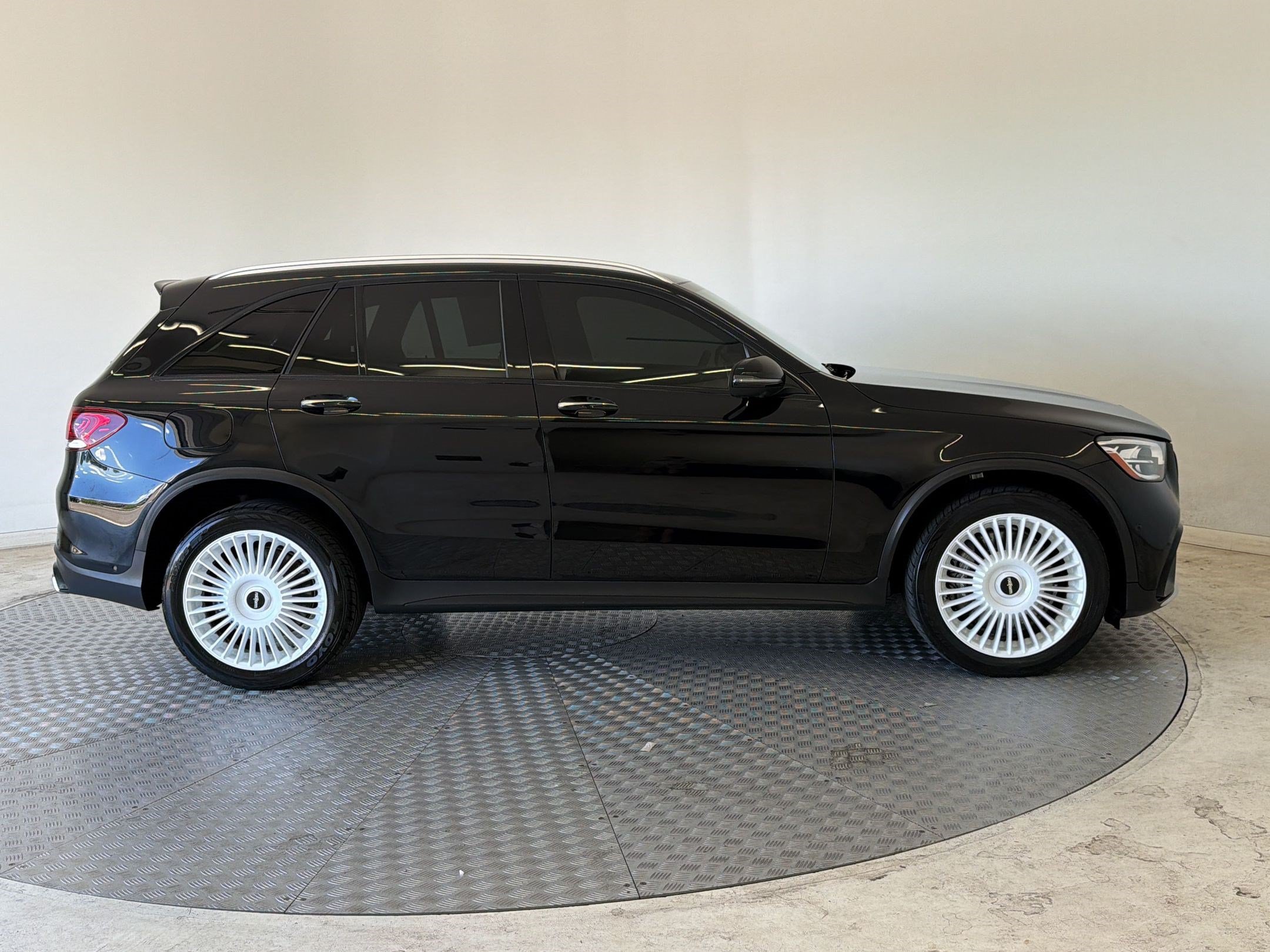 Used 2020 Mercedes-Benz GLC 63 AMG 4MATIC image 8