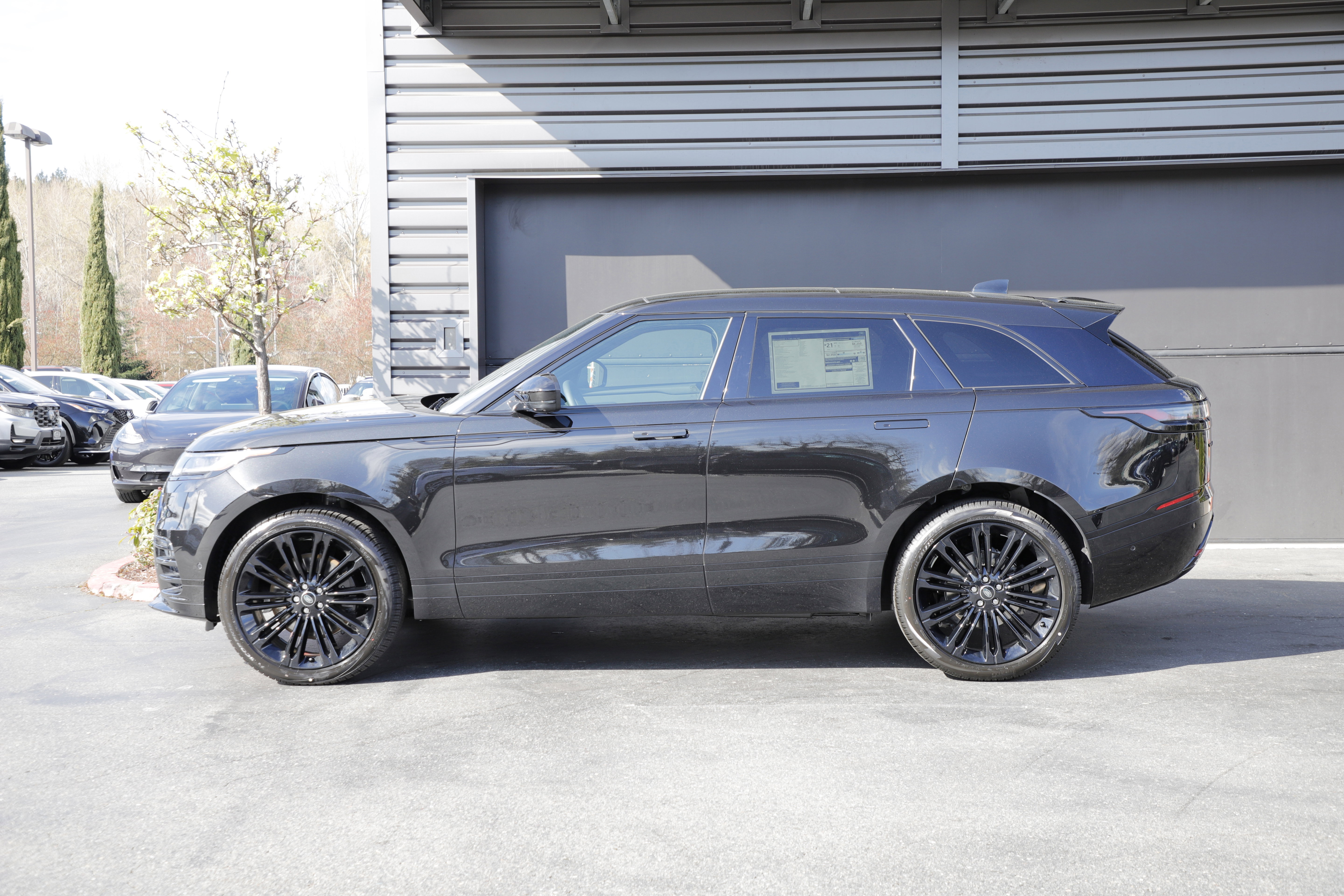 New 2026 Land Rover Range Rover Velar Dynamic SE AWD/4WD image 7