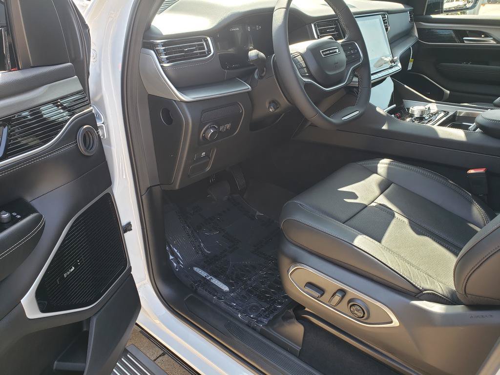 New 2026 Jeep Grand Wagoneer Limited AWD/4WD image 7