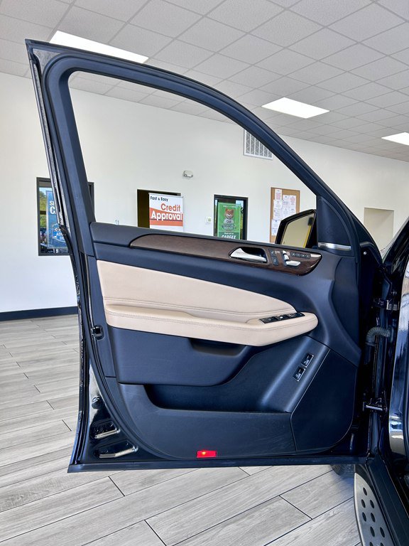 Used 2019 Mercedes-Benz GLS 450 4MATIC image 15