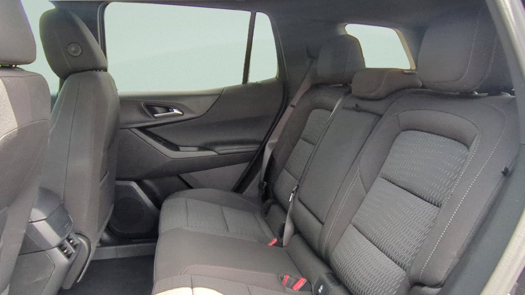 Used 2026 Chevrolet Equinox LT FWD image 13