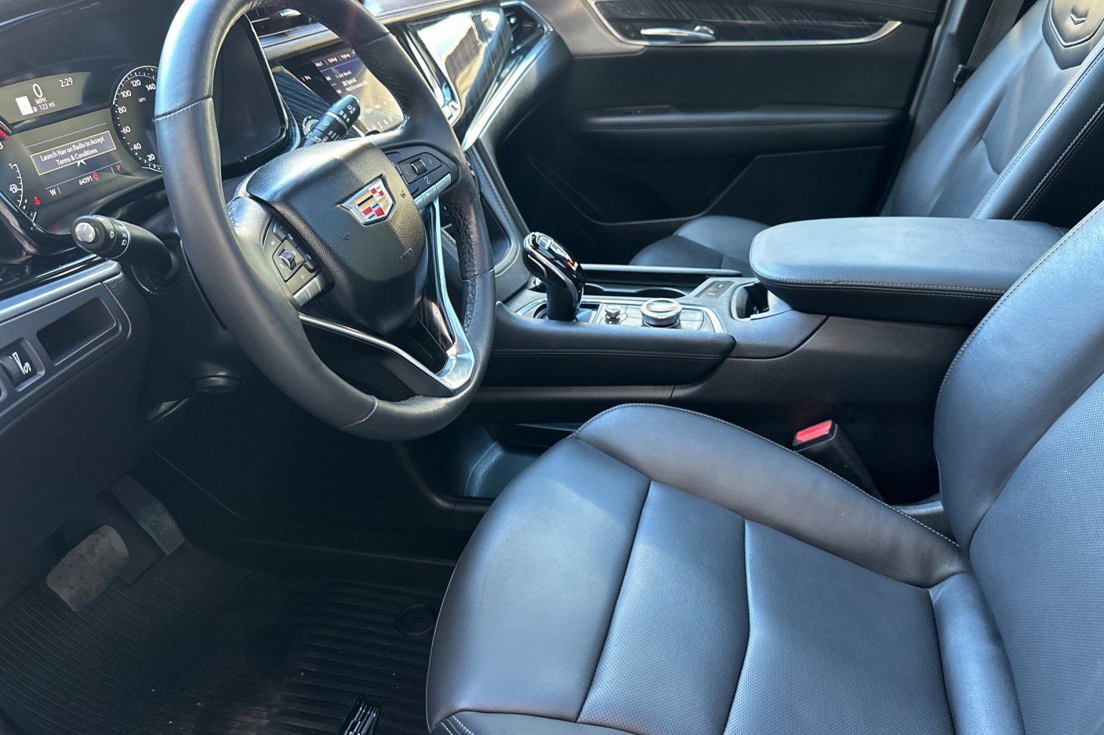 Used 2024 Cadillac XT6 Premium Luxury image 10