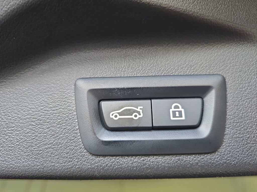 Used 2023 BMW X5 xDrive40i AWD/4WD image 13
