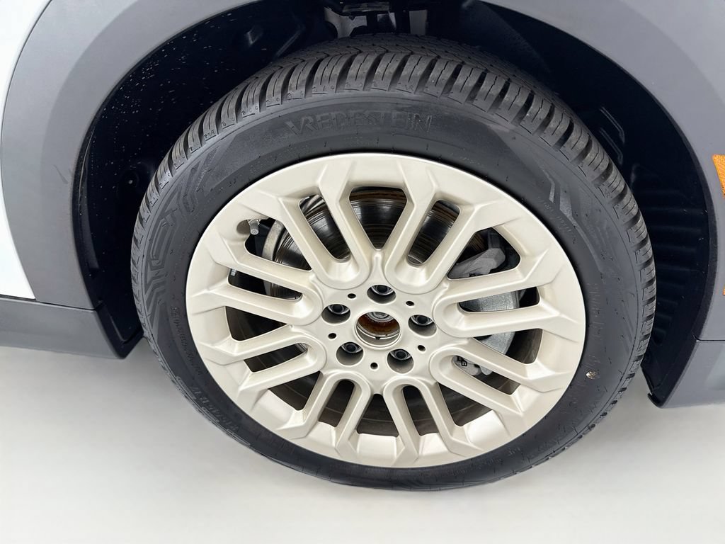 New 2026 MINI Cooper 2-Door Hardtop FWD image 30