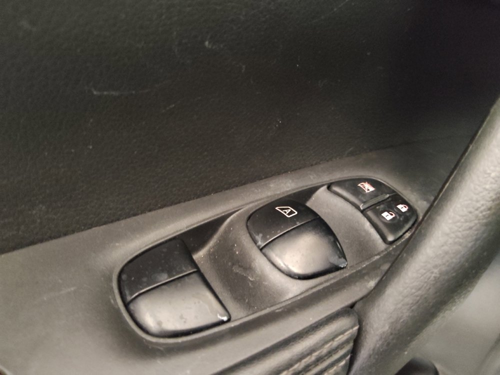 Used 2018 Nissan Rogue SL image 27