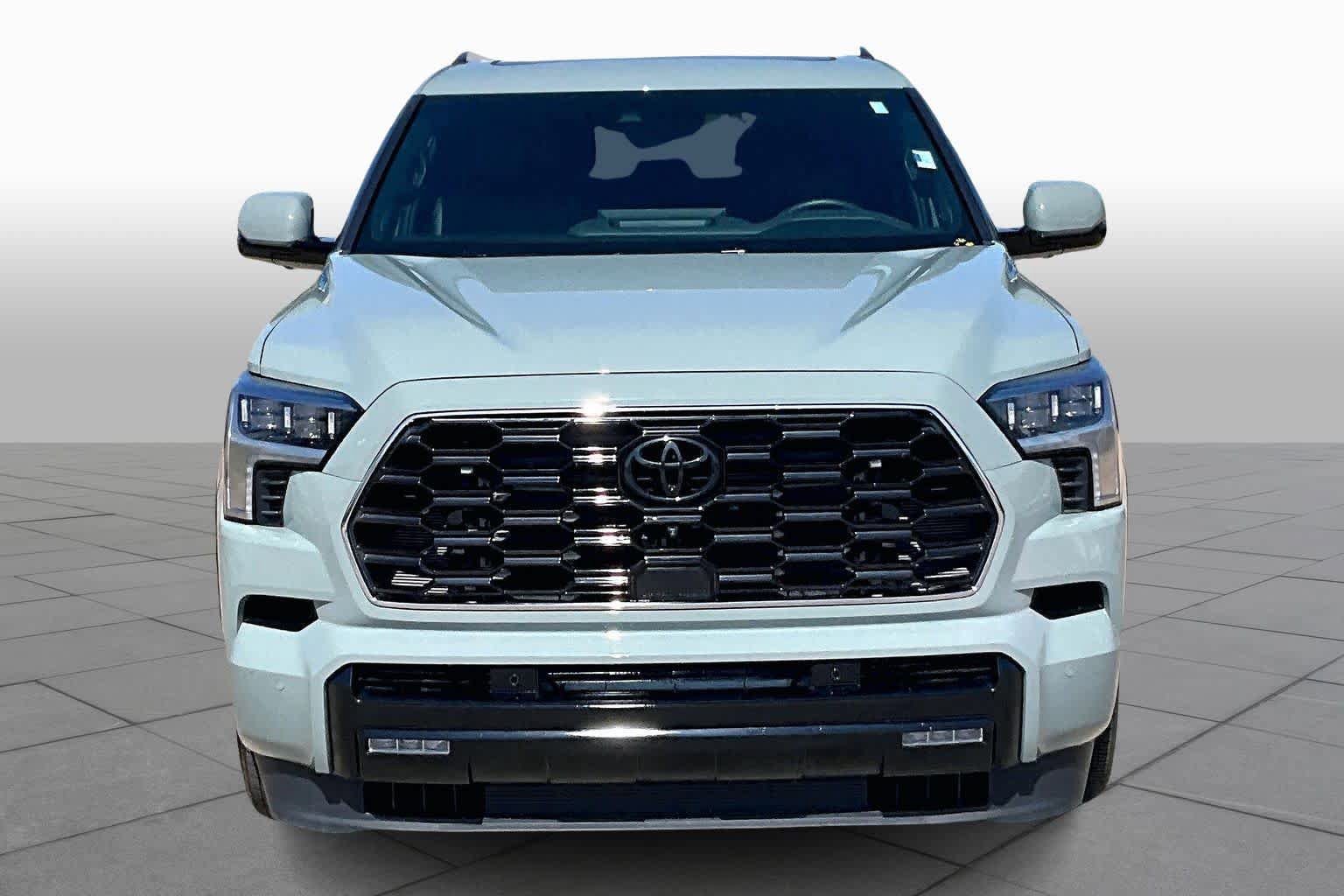 Used 2025 Toyota Sequoia Platinum w/ Tow Technology Package AWD/4WD image 4
