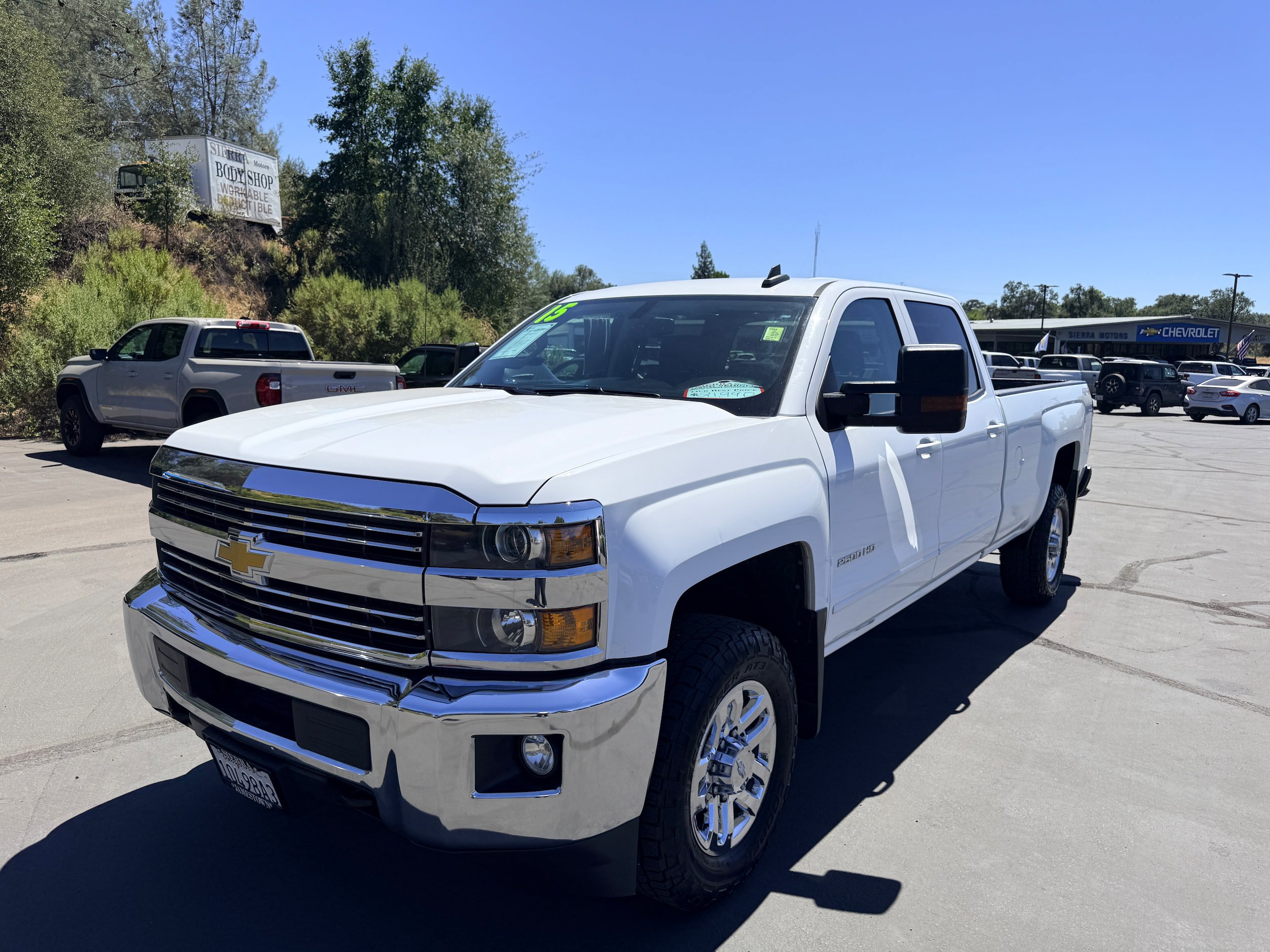 Used 2015 Chevrolet Silverado 2500 LT w/ LT Convenience Package AWD/4WD image 2