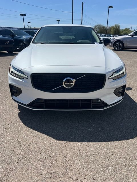 Used 2023 Volvo S60 B5 Core w/ Climate Package FWD image 8