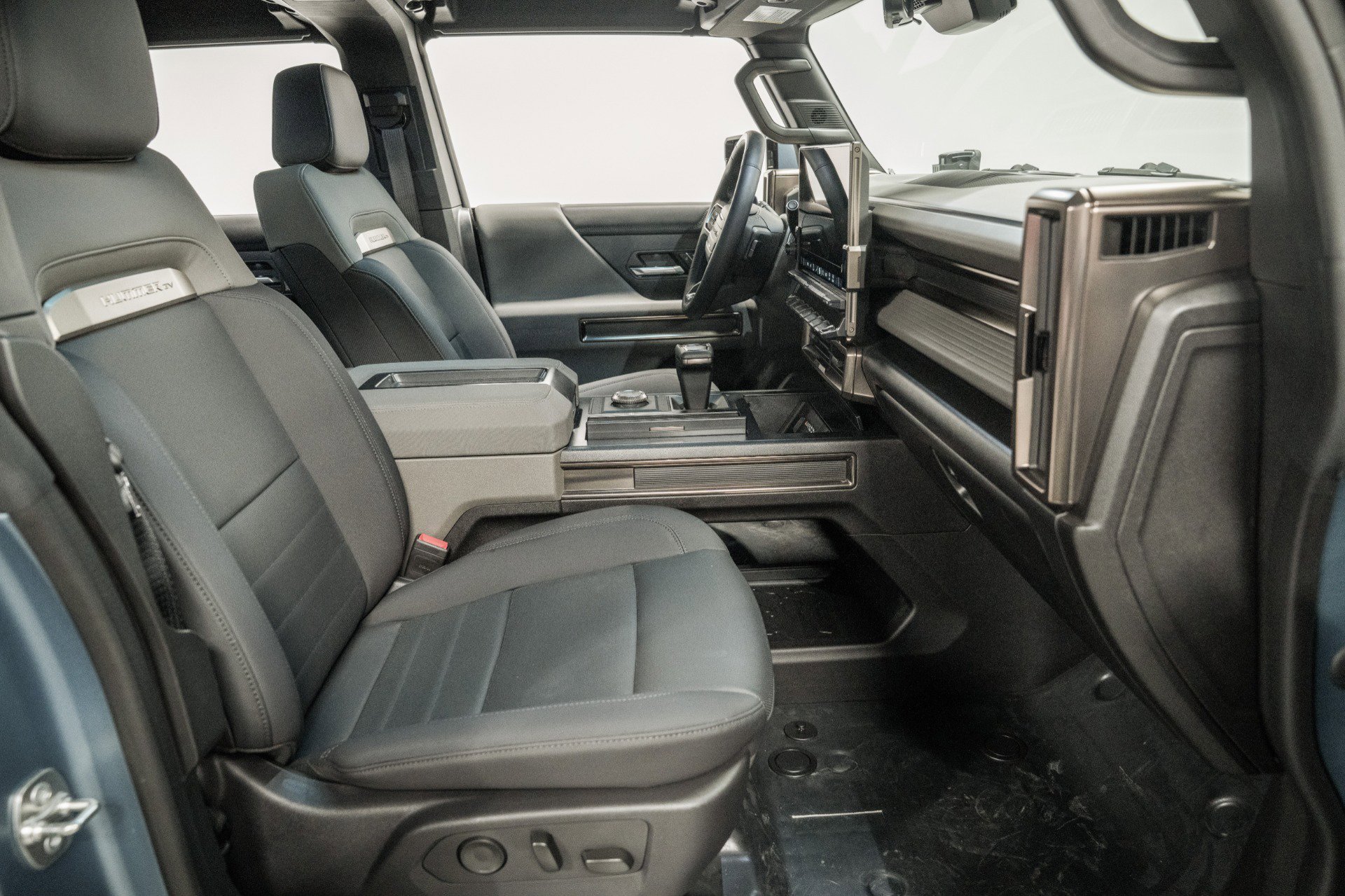 Used 2024 GMC Hummer EV 3X w/ Omega Edition image 23