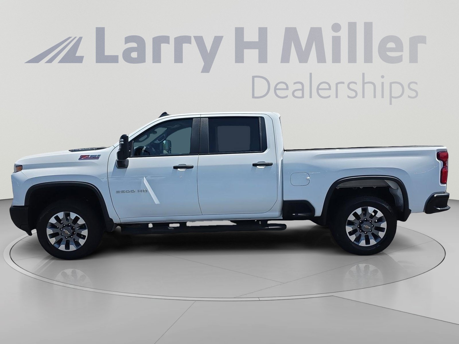 Used 2024 Chevrolet Silverado 2500 Custom w/ Custom Value Package AWD/4WD image 10