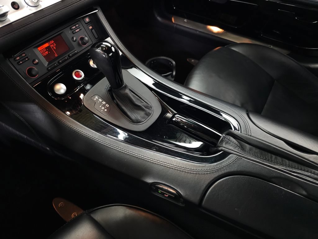 Used 2003 BMW Z8 RWD image 22