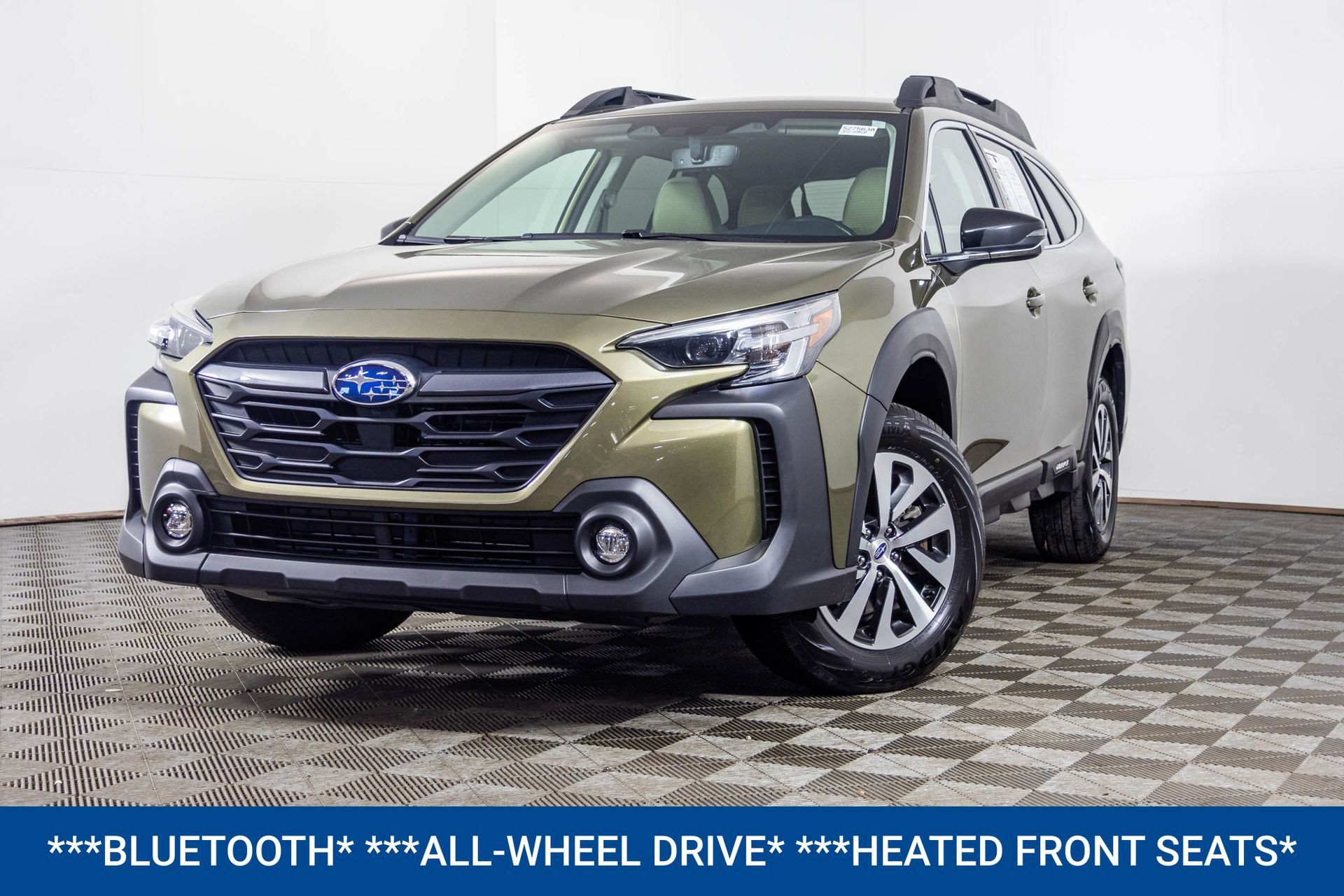 Used 2024 Subaru Outback Premium image 2