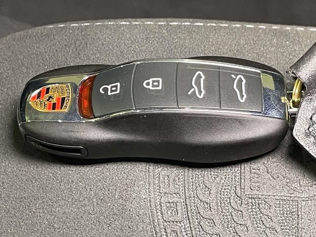 Certified 2024 Porsche 718 Boxster Spyder RS RWD image 43