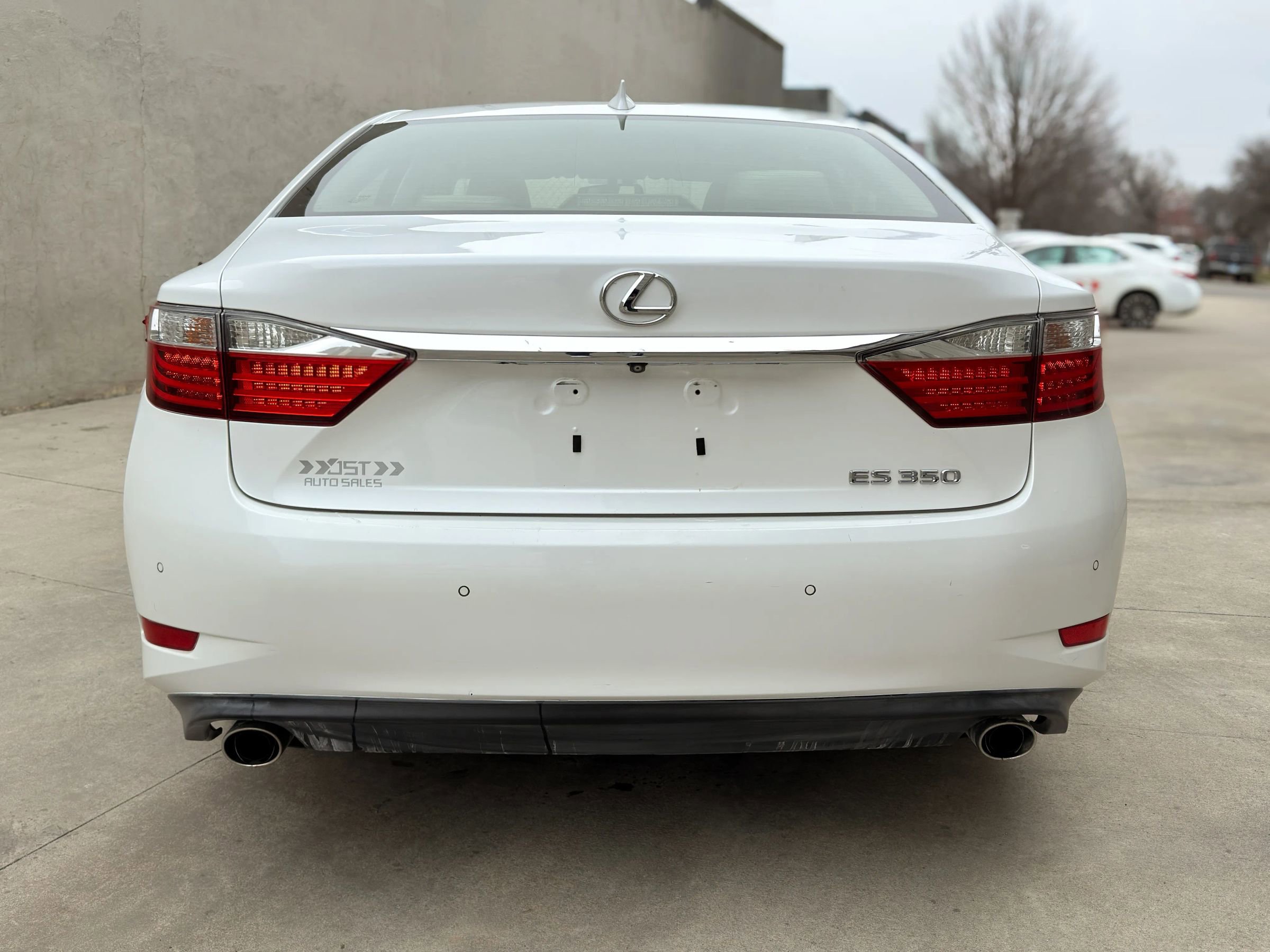 Used 2015 Lexus ES 350 w/ Luxury Package image 6