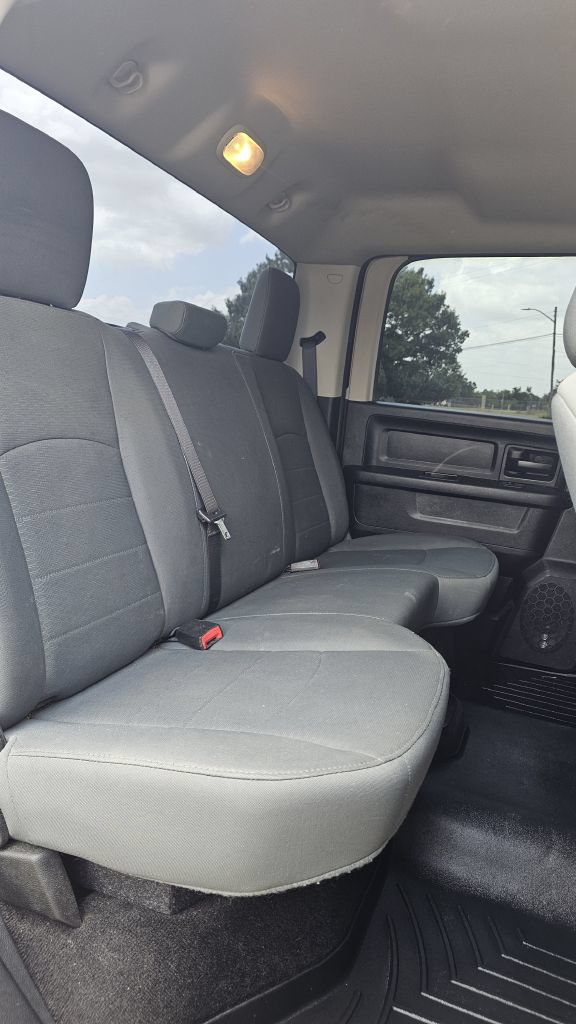 Used 2017 RAM 1500 Express AWD/4WD image 11