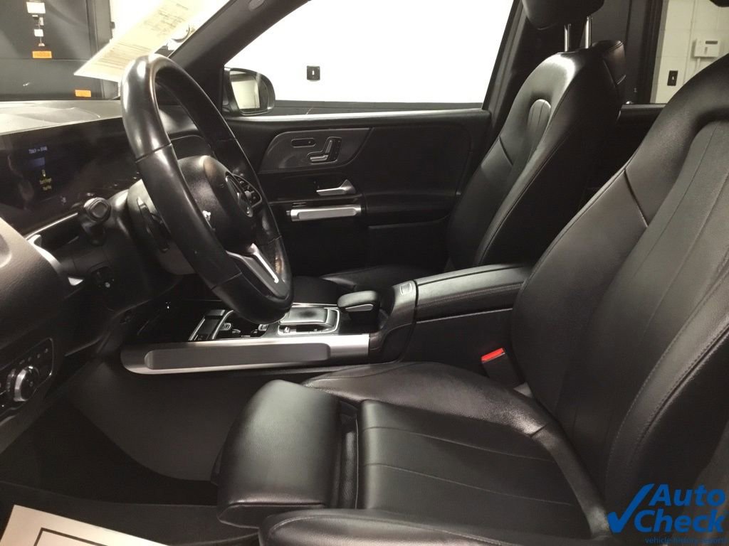 Used 2020 Mercedes-Benz GLB 250 4MATIC image 23