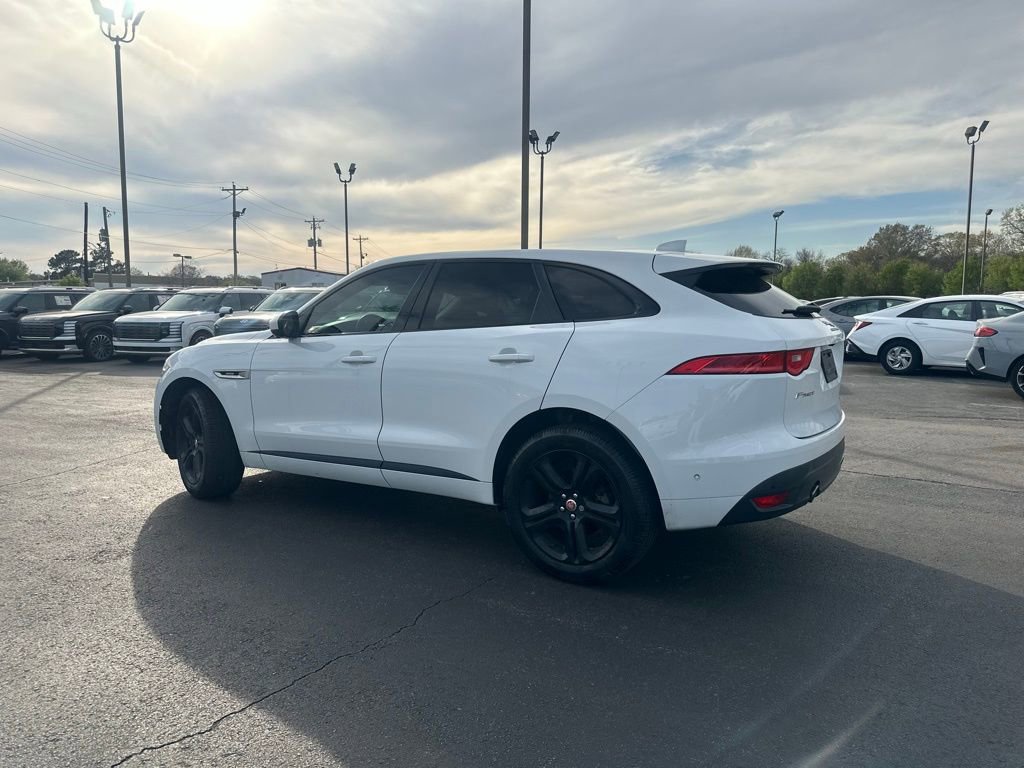 Used 2018 Jaguar F-PACE R-Sport image 7