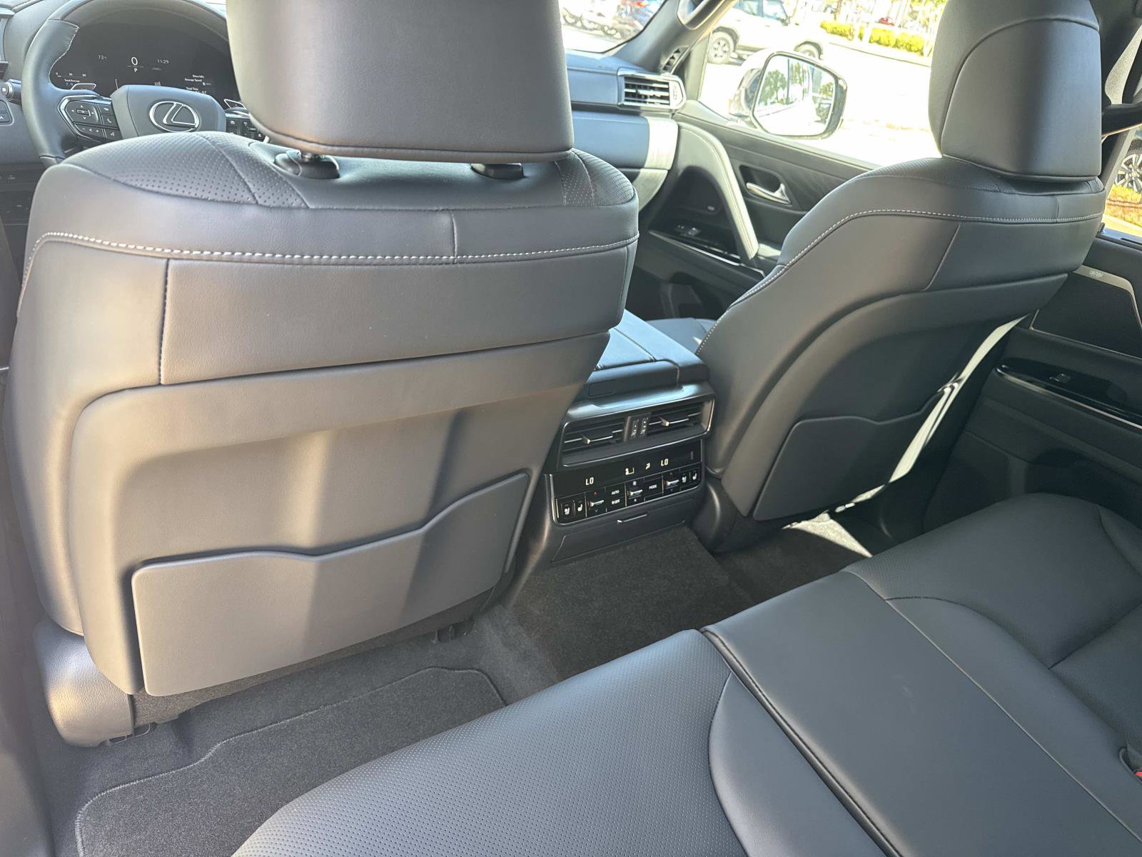 New 2026 Lexus LX 700h Luxury image 13