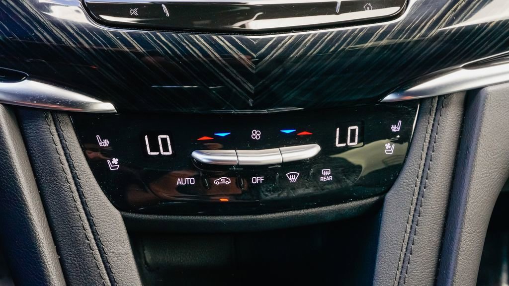 Certified 2023 Cadillac XT6 Premium Luxury w/ Technology Package image 19