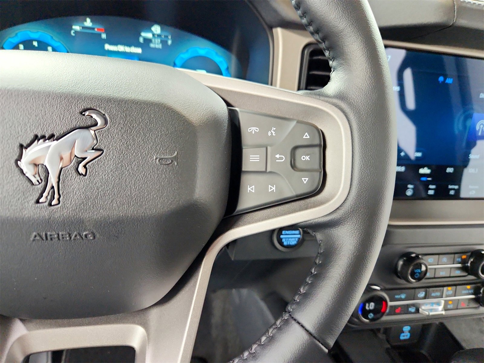 New 2025 Ford Bronco Outer Banks image 24