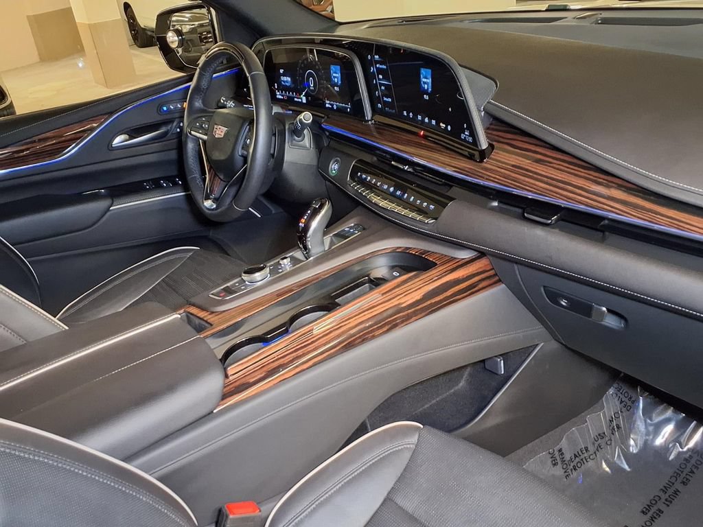 Certified 2024 Cadillac Escalade Premium Luxury w/ Performance Package AWD/4WD image 25