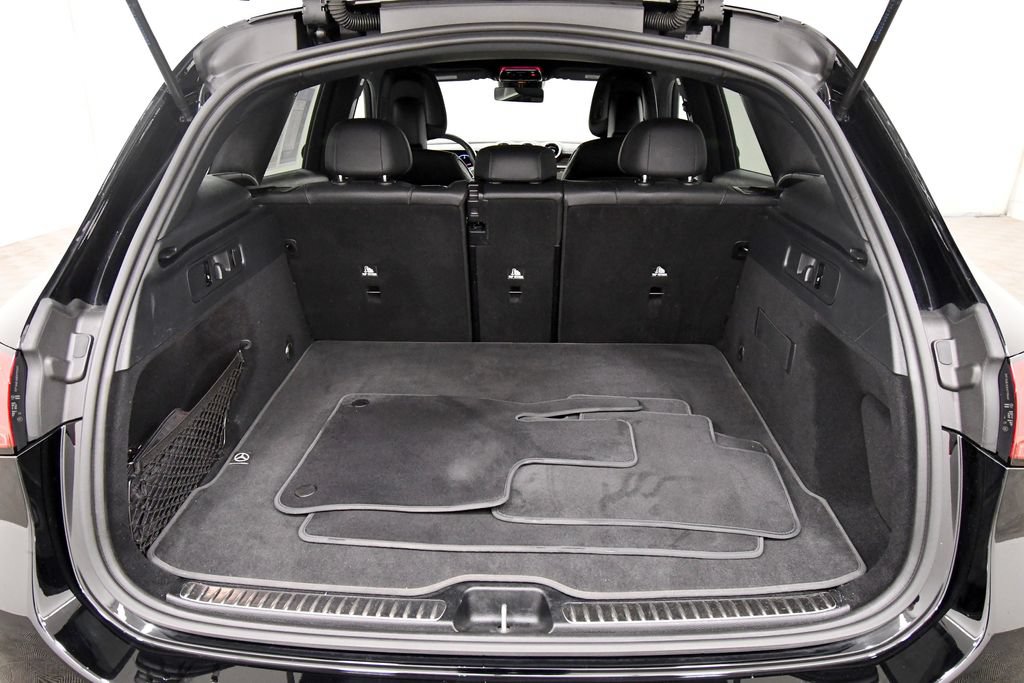 Used 2023 Mercedes-Benz GLC 300 4MATIC image 7