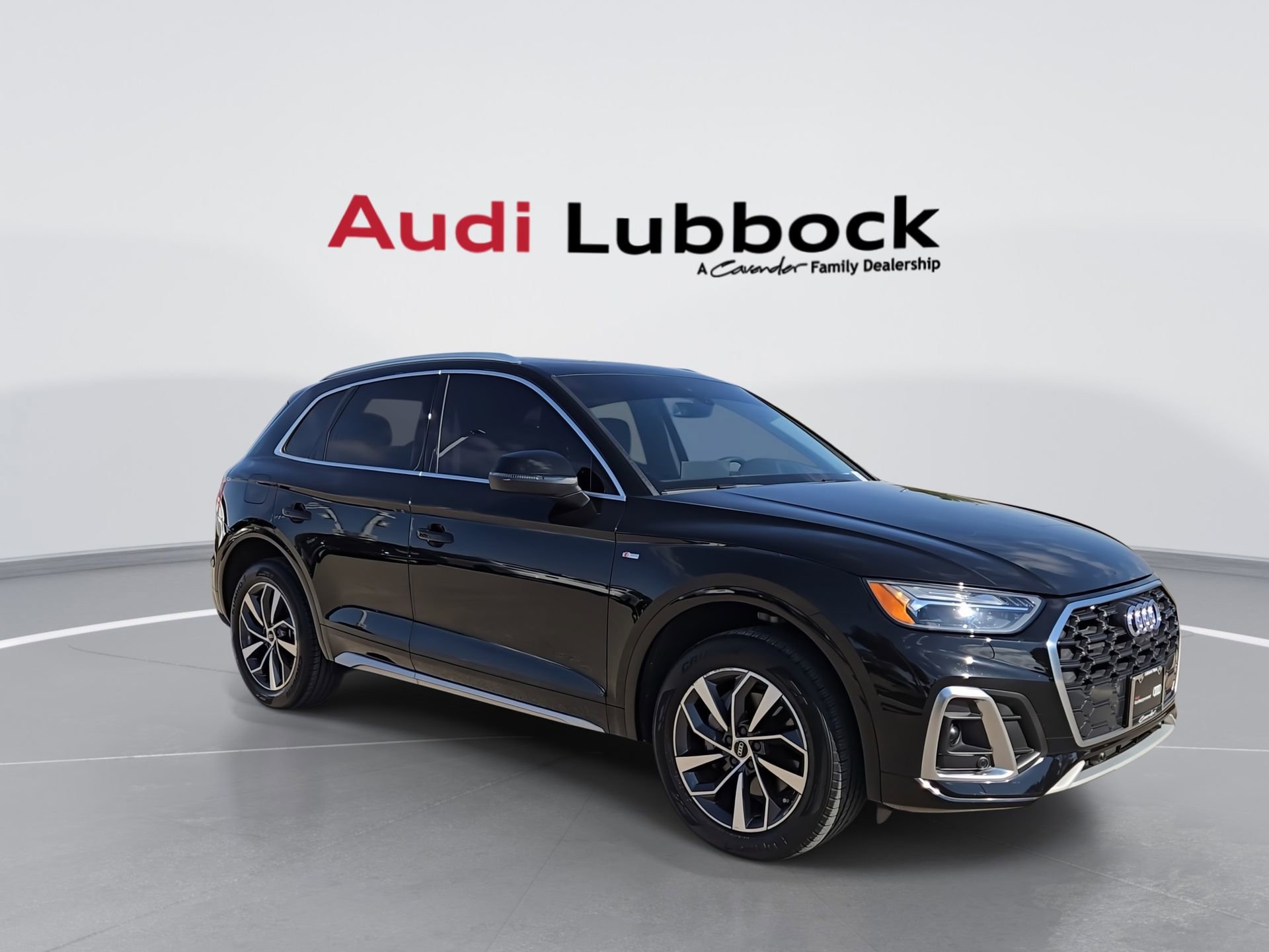 Used 2023 Audi Q5 2.0T Premium Plus w/ Premium Plus Package image 2