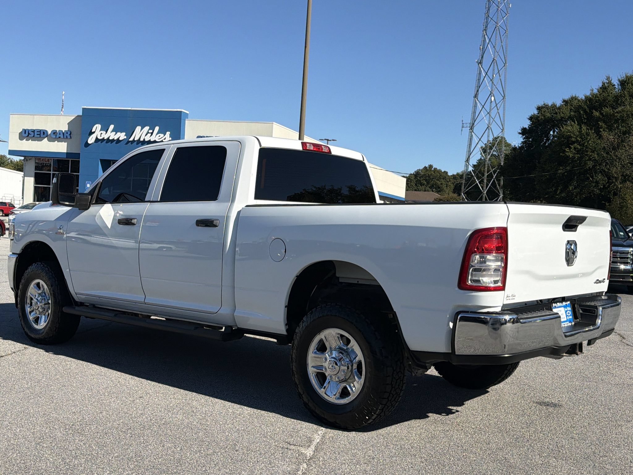 Used 2024 RAM 2500 Tradesman w/ Chrome Appearance Group AWD/4WD image 21