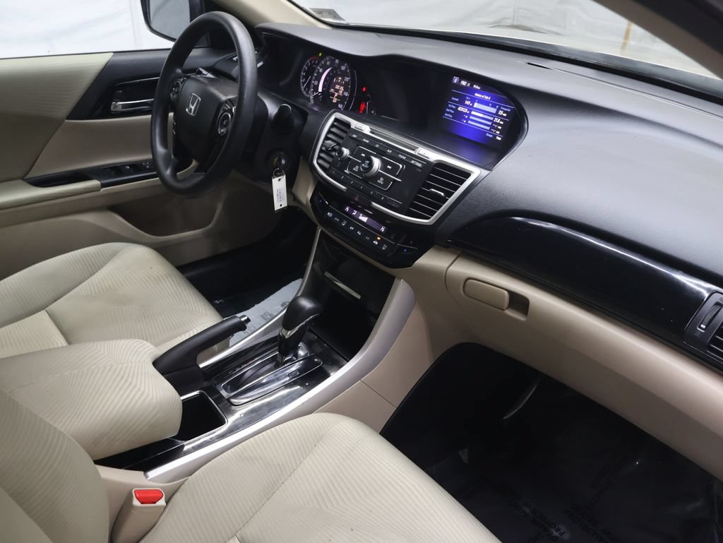 Used 2016 Honda Accord LX image 10