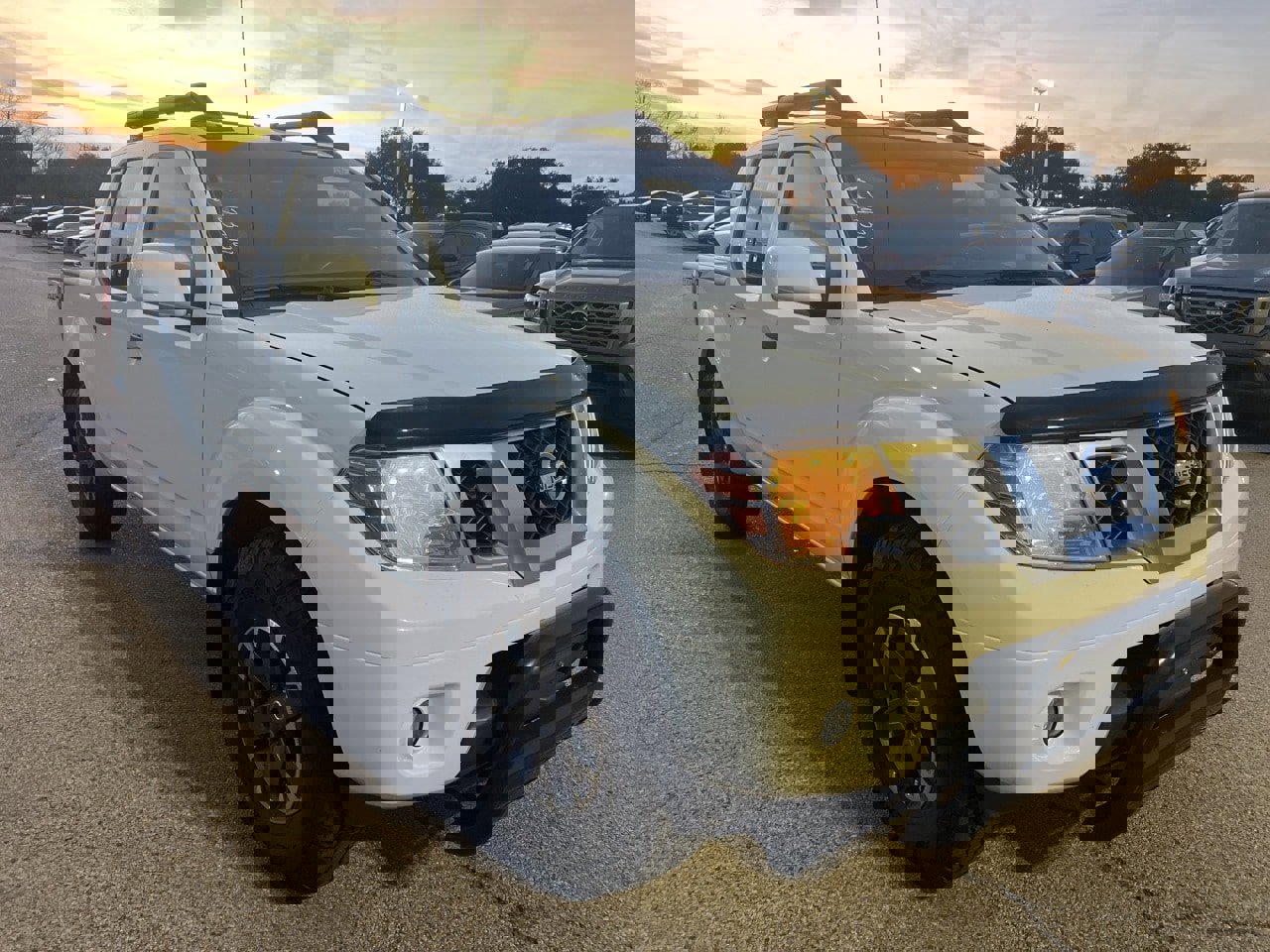 Used 2019 Nissan Frontier S image 3