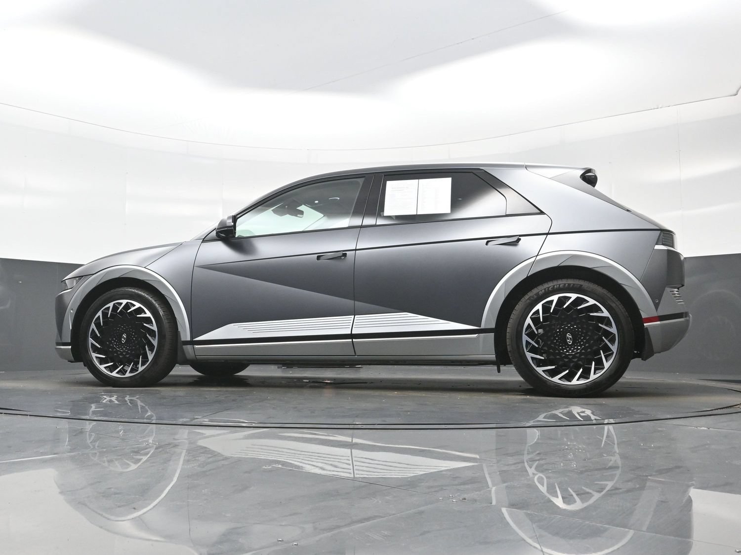 Certified 2023 Hyundai Ioniq 5 Limited w/ Cargo Package AWD/4WD image 29