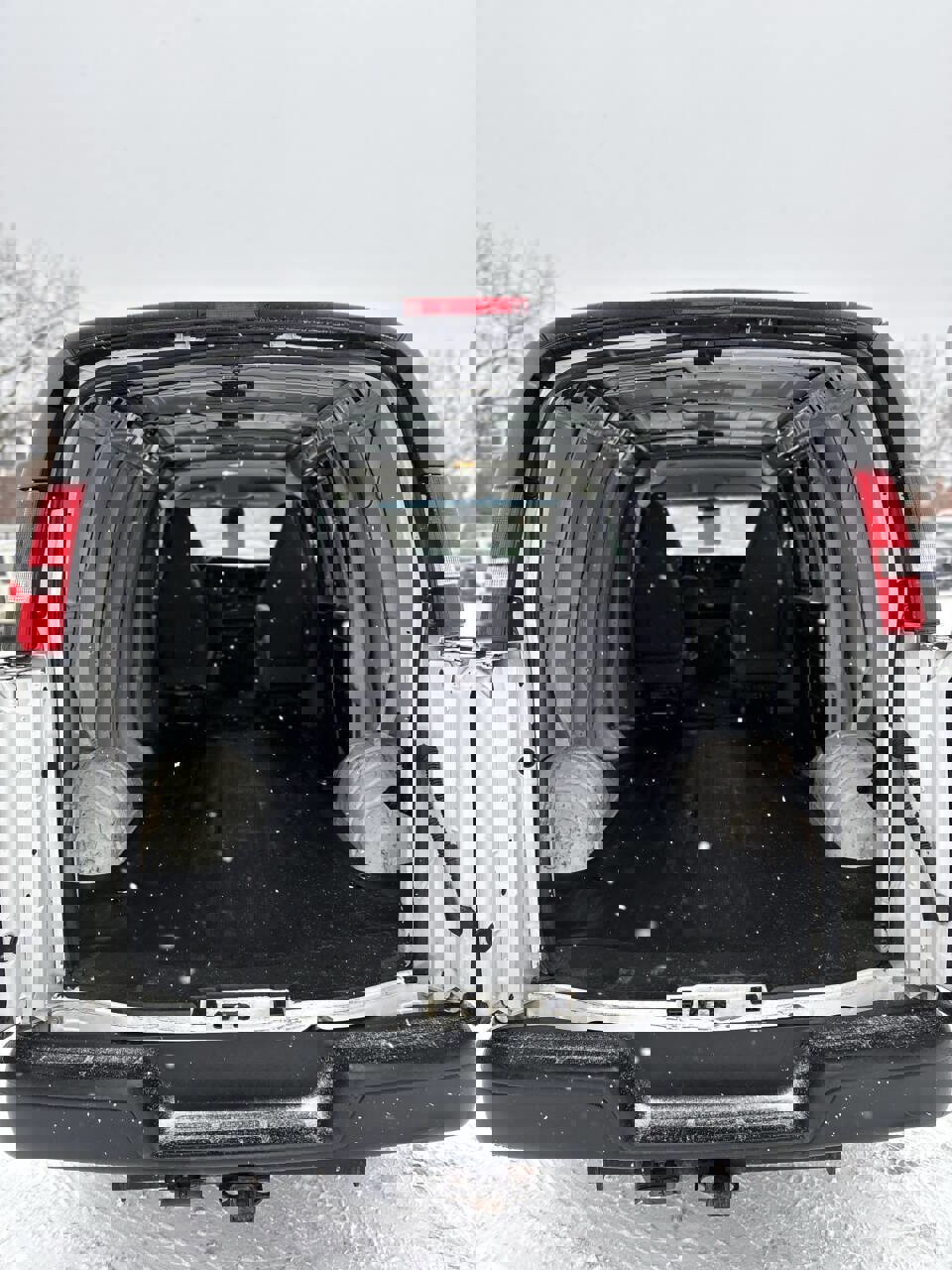 Used 2021 Chevrolet Express 2500 w/ Driver Convenience Package image 6