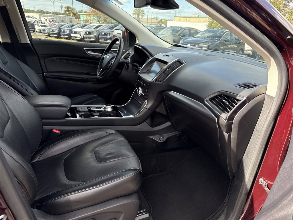 Used 2019 Ford Edge Titanium image 26