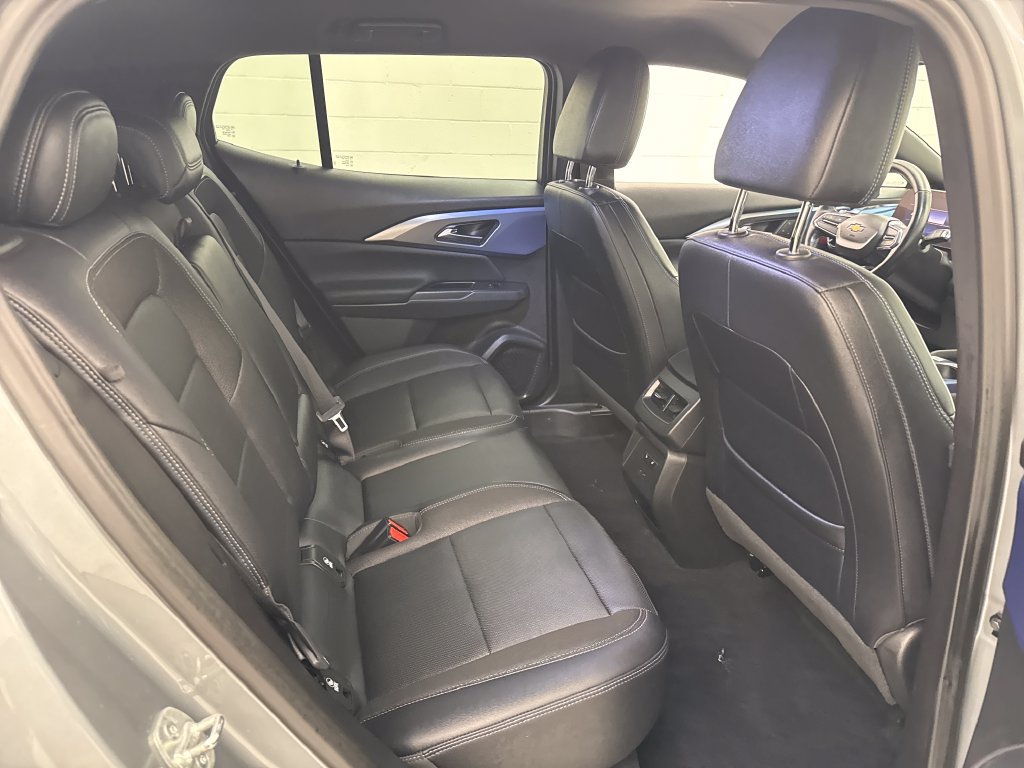 Used 2025 Chevrolet Equinox EV LT w/ Convenience Package II FWD image 24