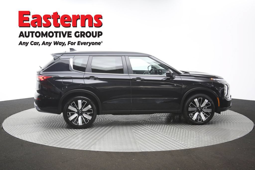 Used 2025 Mitsubishi Outlander SE AWD/4WD image 45
