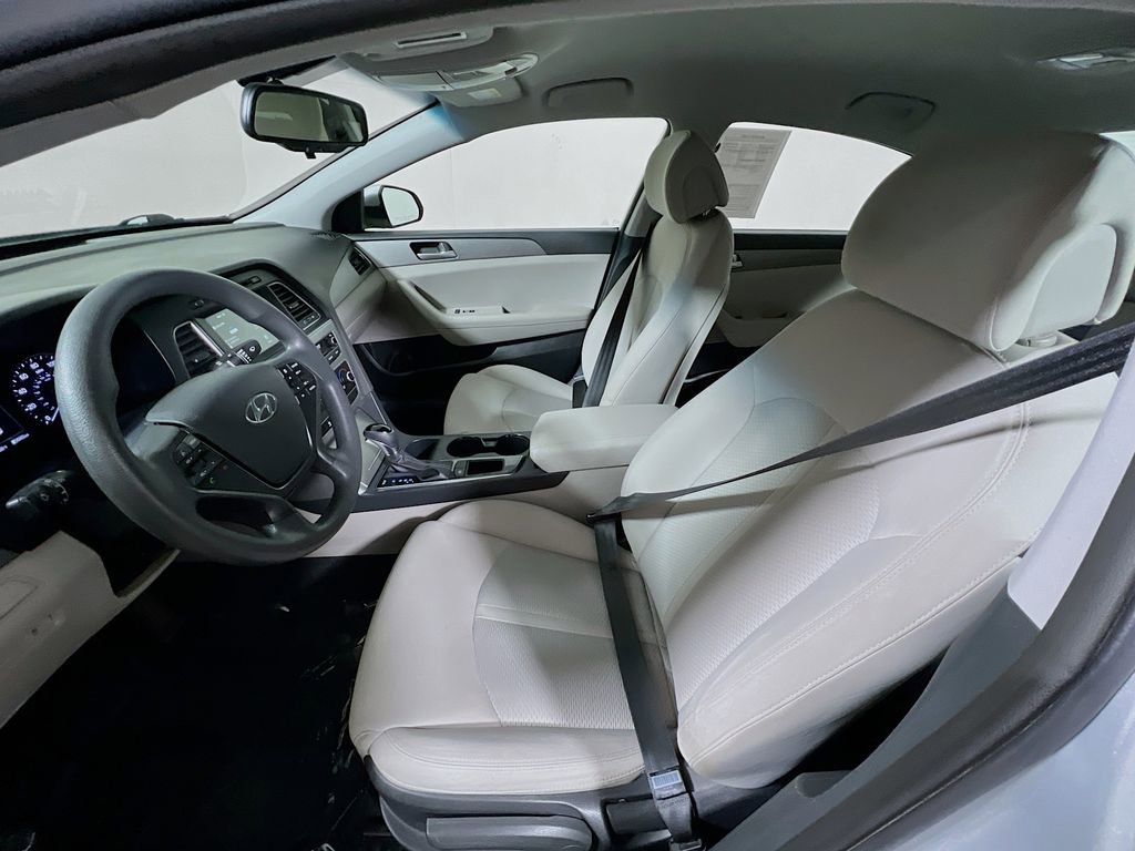 Used 2016 Hyundai Sonata SE image 19