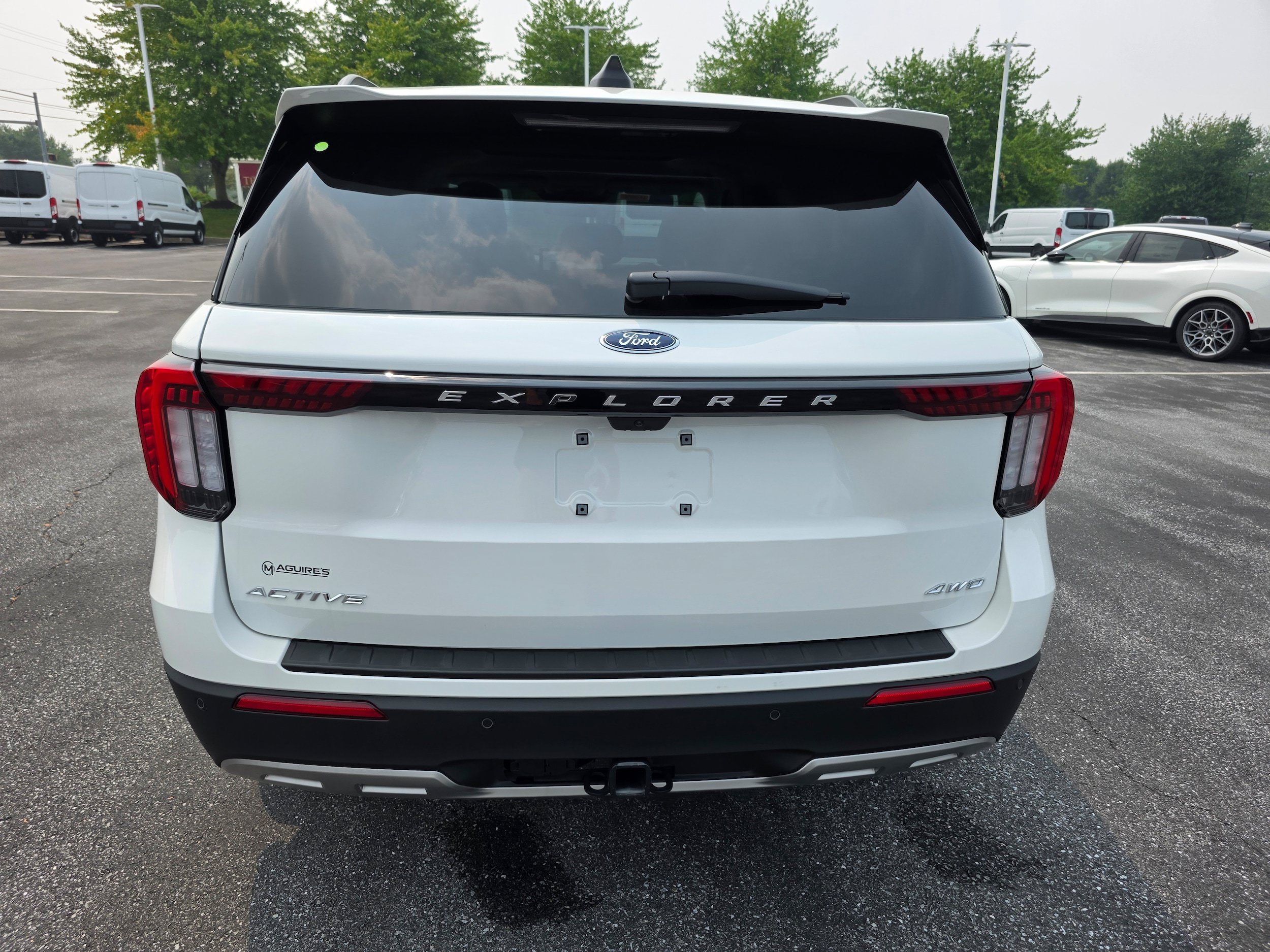 New 2026 Ford Explorer Active w/ Active Comfort Package AWD/4WD image 4