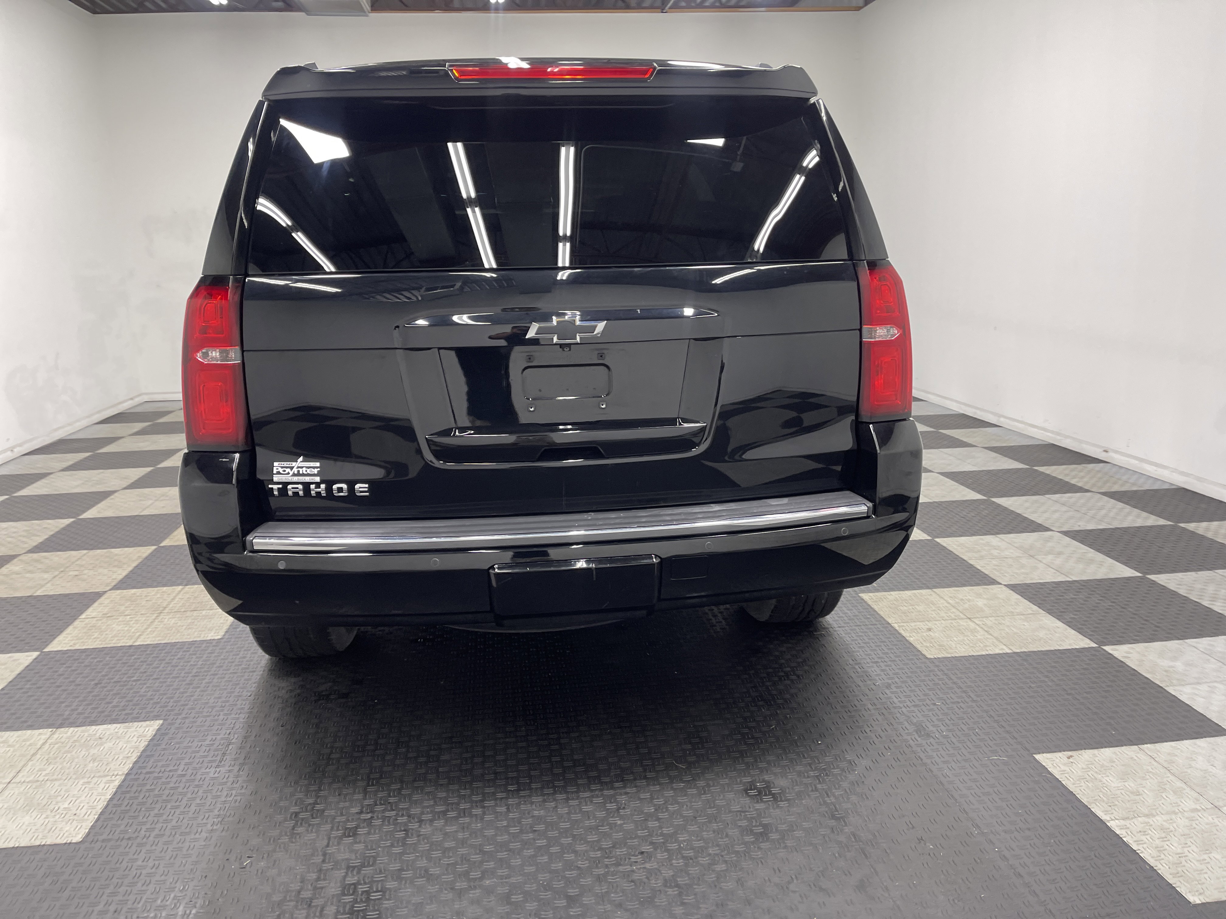 Used 2016 Chevrolet Tahoe LTZ AWD/4WD image 3