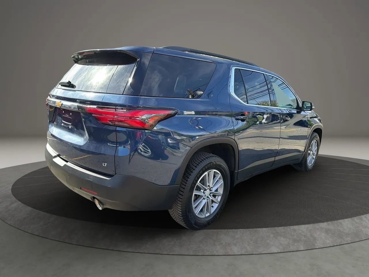Used 2022 Chevrolet Traverse LT AWD/4WD image 5