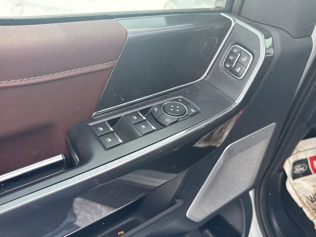 Used 2023 Ford F150 Lariat w/ Equipment Group 502A High image 18